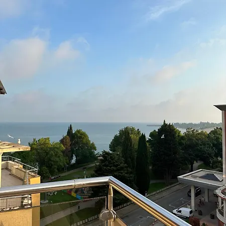Апартаменты Seaside *